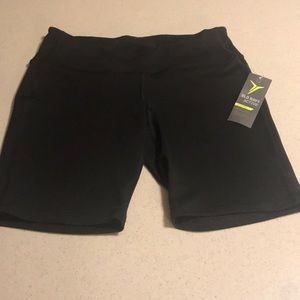 Old Navy Fitted compression shorts Medium